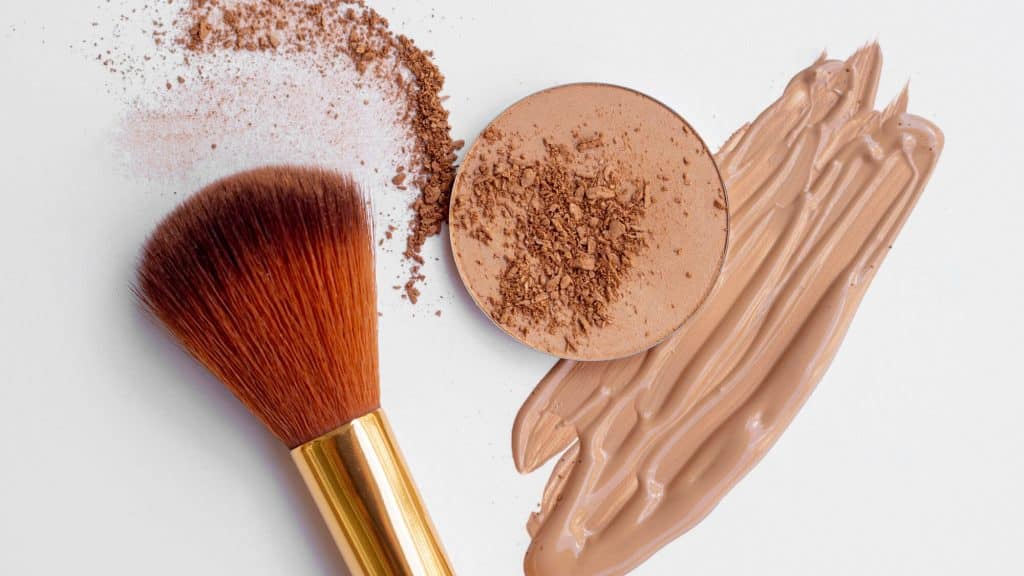 Golden rules for puting on foundation