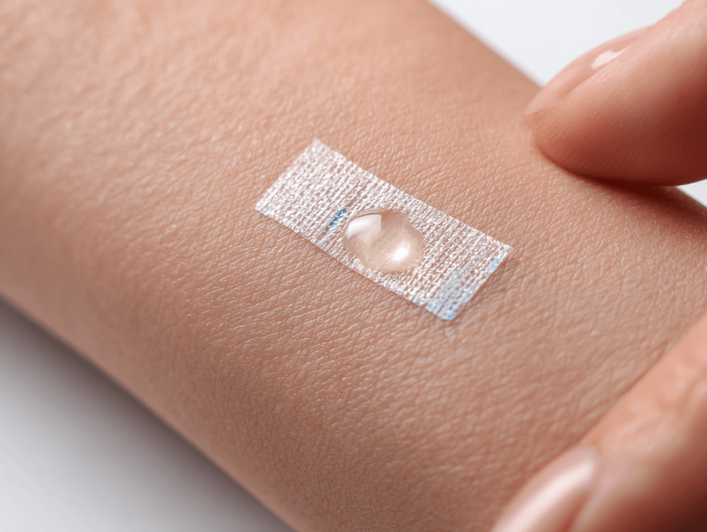 Lash adhesive patch test to check for allergies and avoid irritation before application