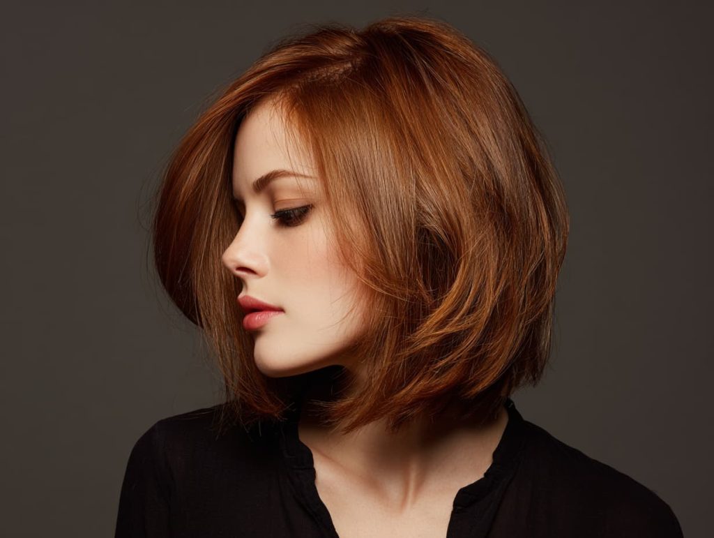 Orta boy saç modelleri kadınlar için modern ve şık stiller